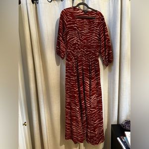 City Chic v-neck maxi dress